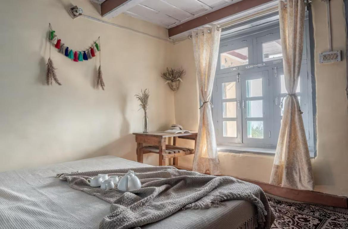Mountain Eyrie Hotel Banjar ภายนอก รูปภาพ