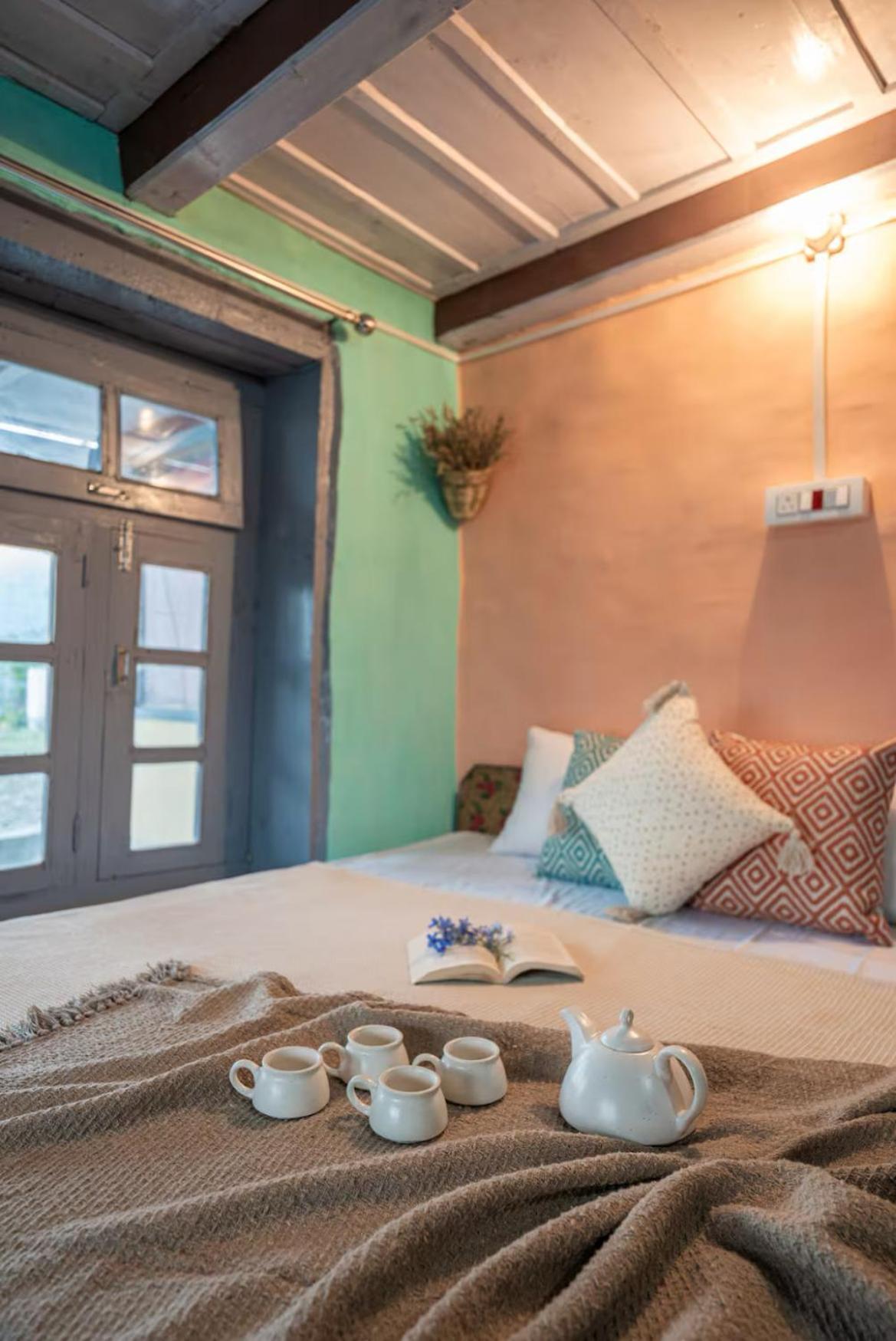 Mountain Eyrie Hotel Banjar ภายนอก รูปภาพ