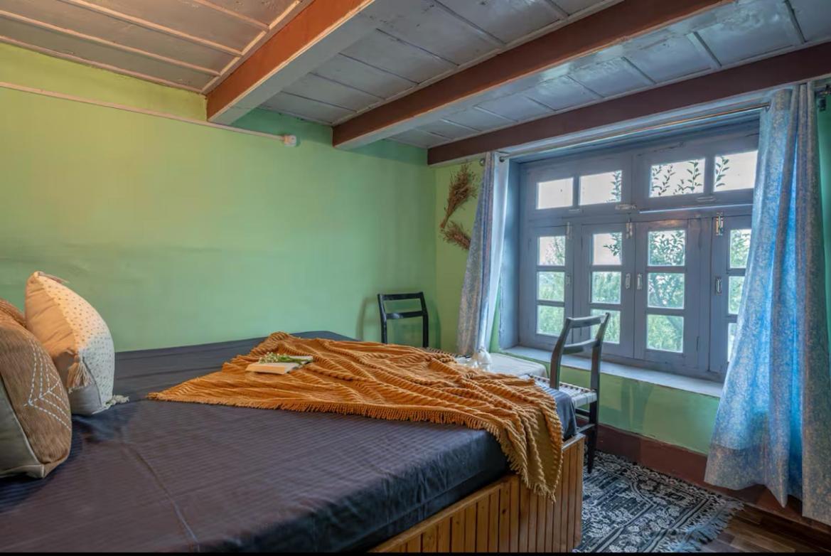 Mountain Eyrie Hotel Banjar ภายนอก รูปภาพ